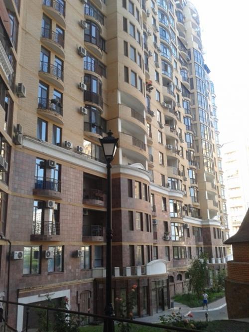 Rent out 3-room apartment. Одесса, Тенистая — photo 1