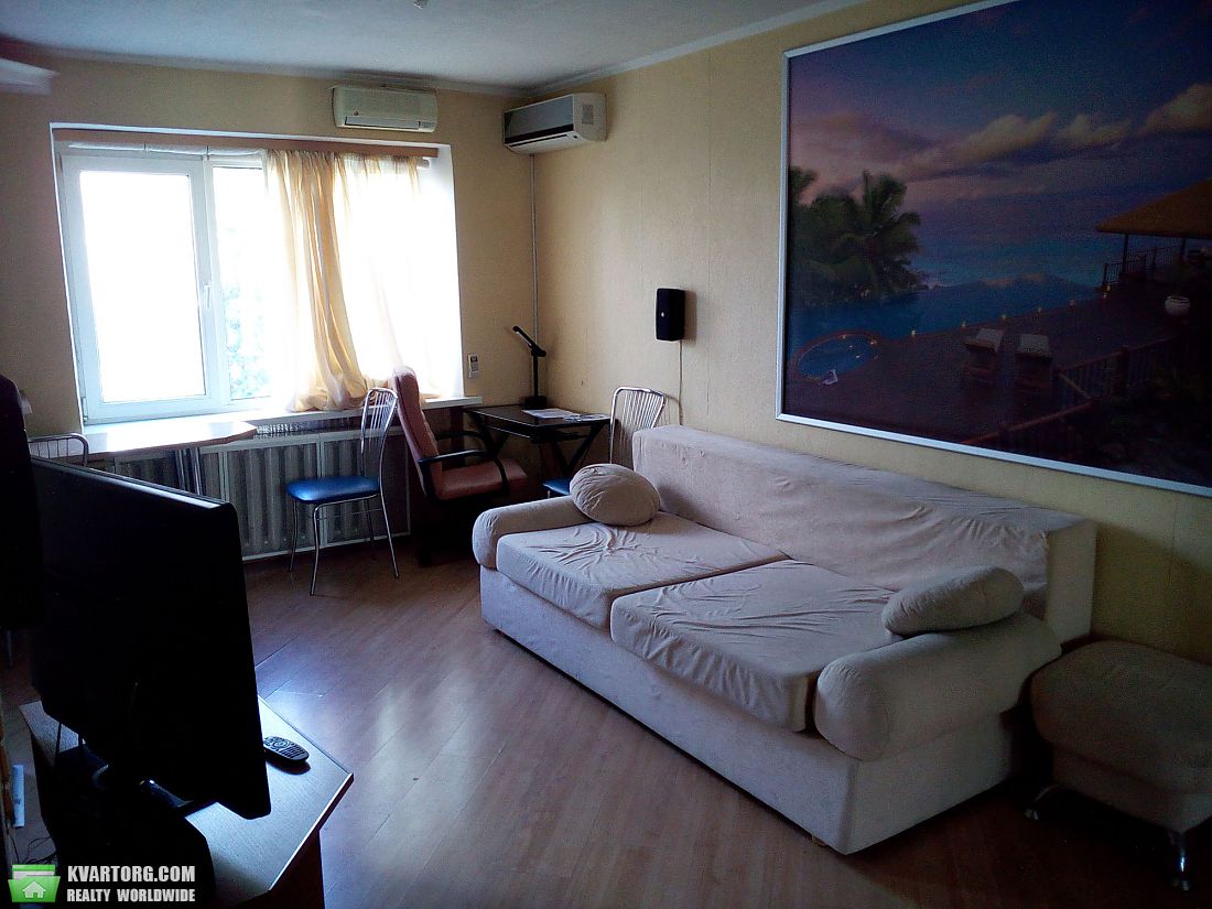 Sell 1-room apartment. Киев,  Дегтяревская — photo 1