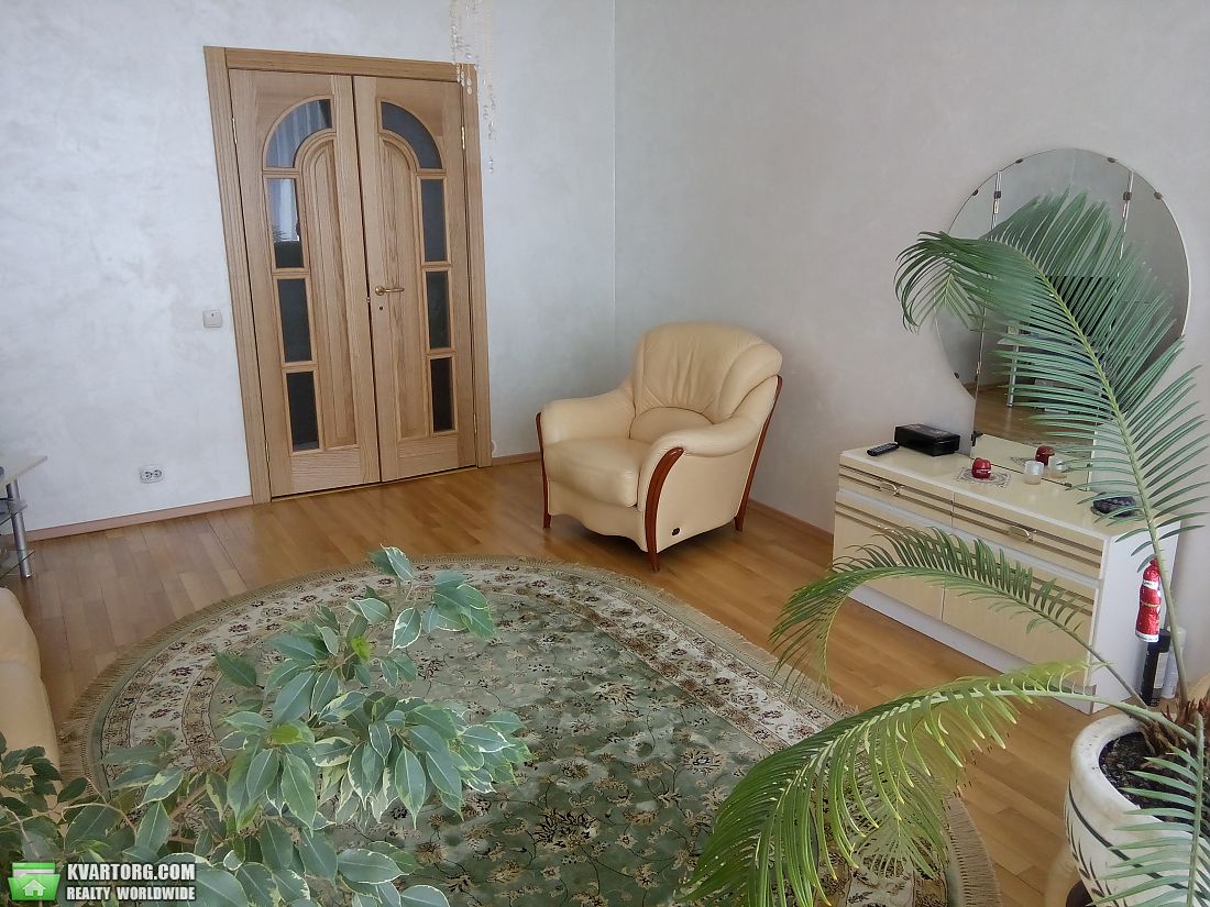 Sell 2-room apartment. Киев,  Бажана — photo 1