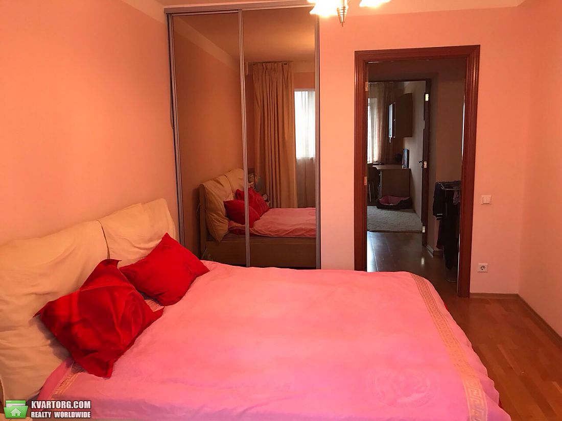 Rent out 3-room apartment. Киев, Леси Украинки бульв. — photo 5
