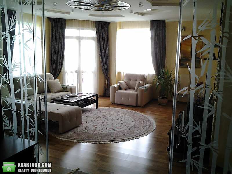 Rent out 3-room apartment. Киев, Героев Сталинграда — photo 2