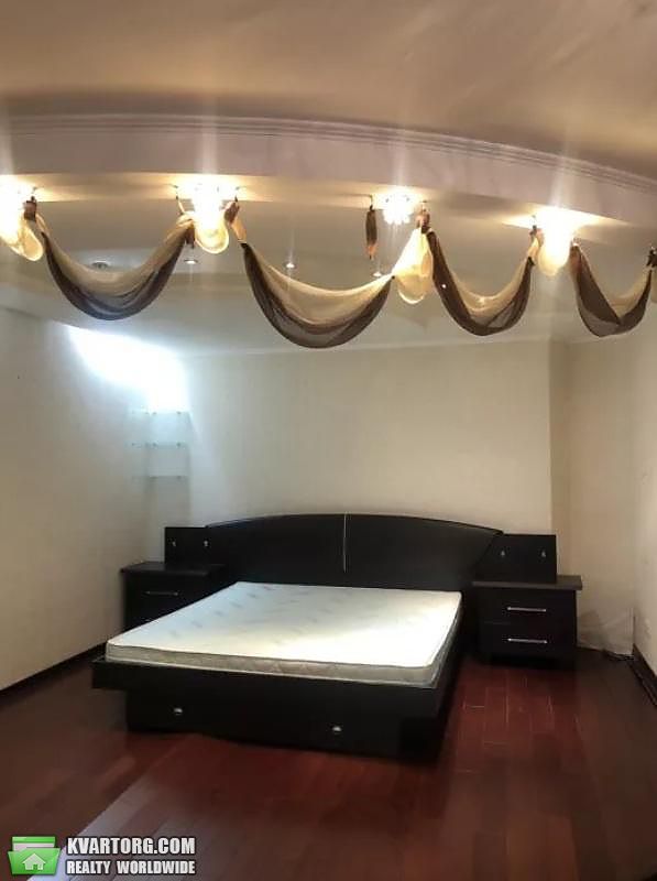 Rent out 3-room apartment. Киев,  Срибнокильская — photo 8