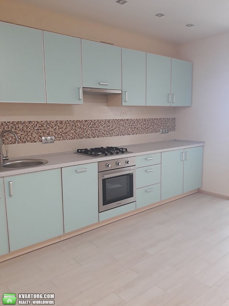 Rent out 2-room apartment. Днепропетровск, славы бульвар — photo 1