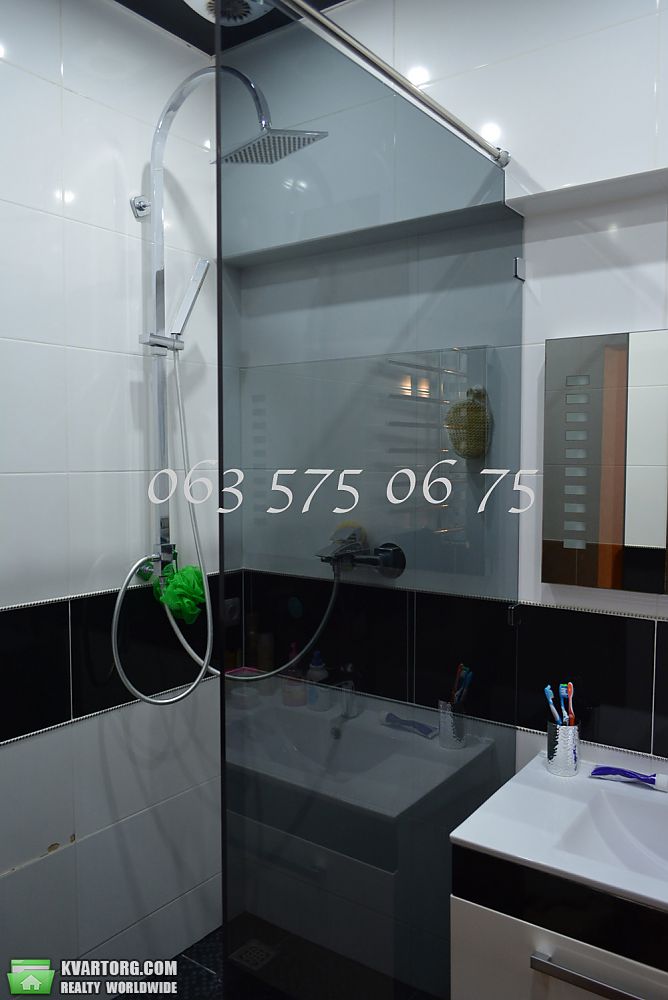 Sell 3-room apartment. Киев, Российская ул. — photo 8