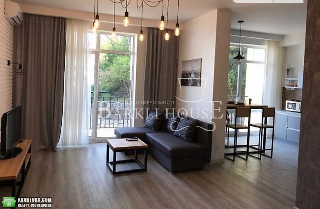 Rent out 2-room apartment. Киев, дегтярная — photo 1