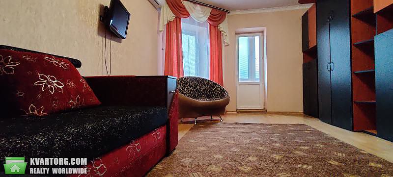 Rent out 1-room apartment. Киев, Чабани — photo 5