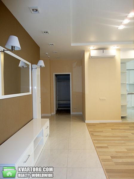 Rent out 2-room apartment. Киев, Драгомирова — photo 3