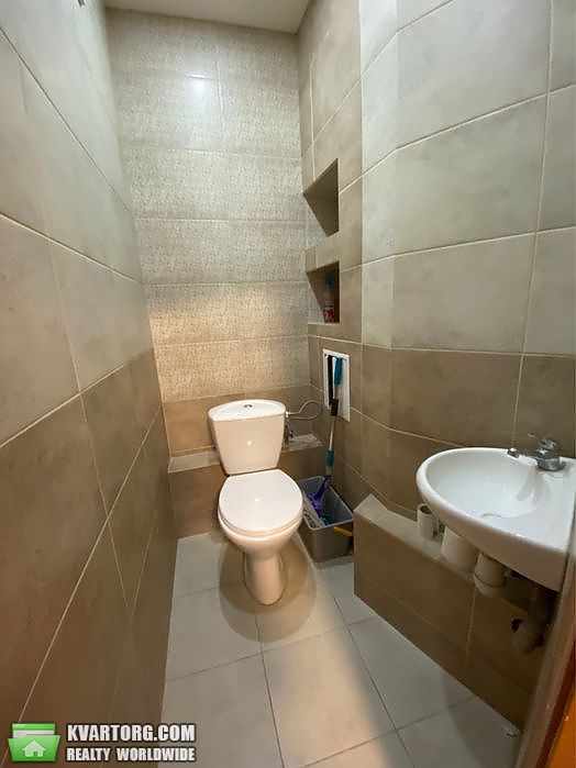 Rent out 2-room apartment. Киев,  Урловская — photo 5