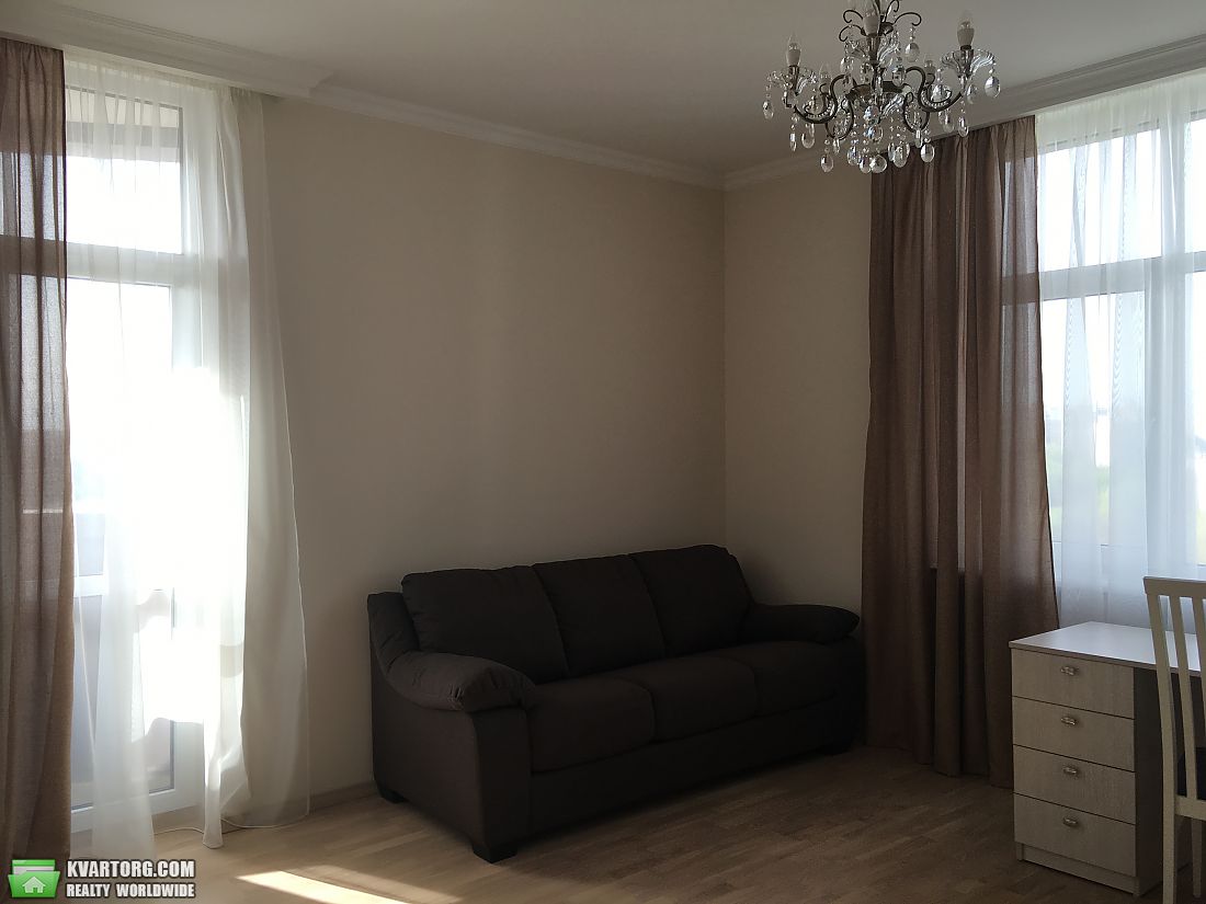 Rent out 3-room apartment. Киев,  Глубочицкая — photo 5
