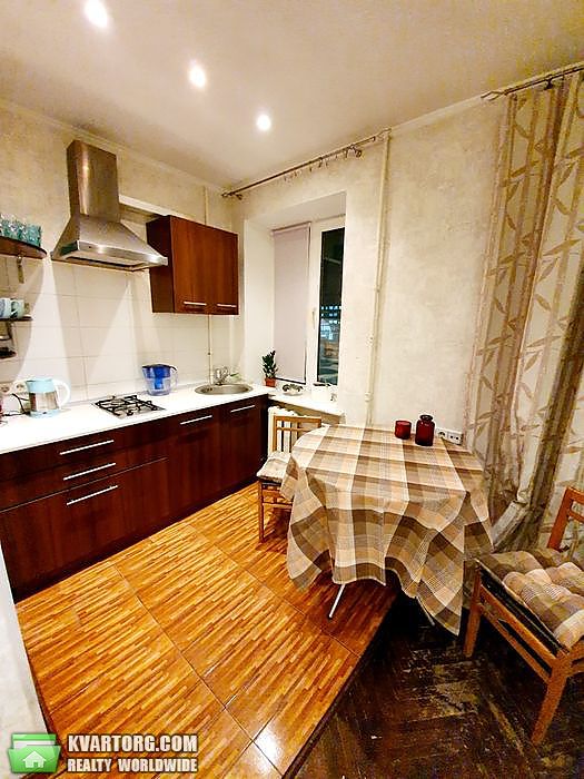 Sell 1-room apartment. Киев, Набережно-Крещатицкая — photo 1