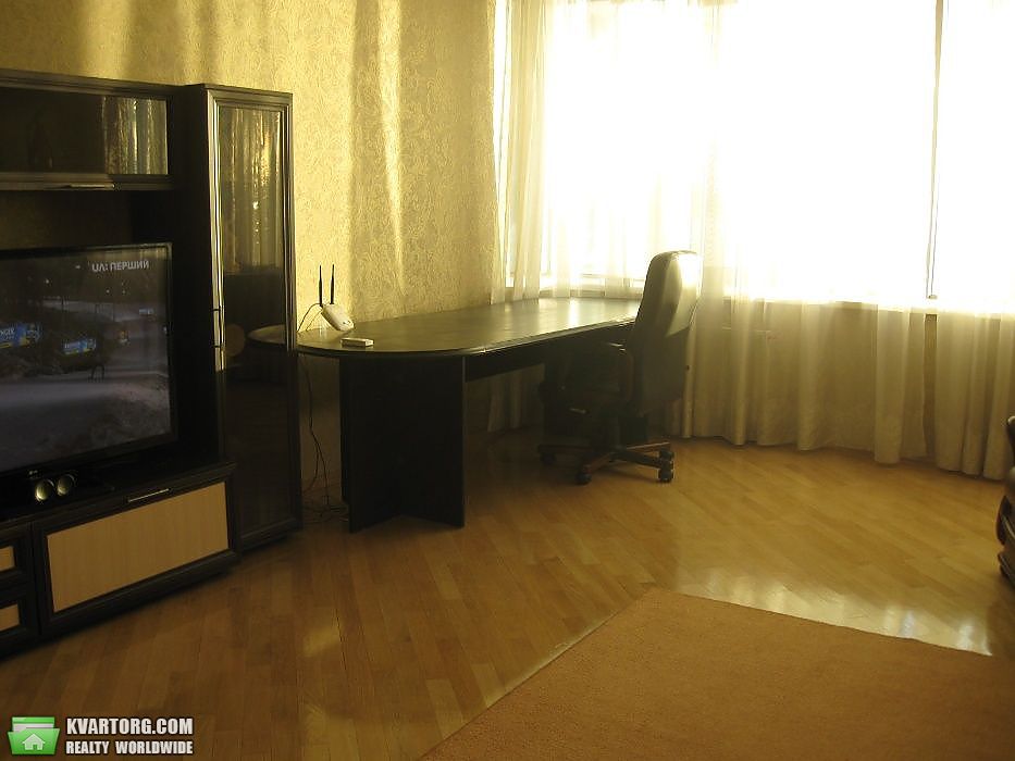 Rent out 2-room apartment. Киев,  Днепровская наб — photo 7