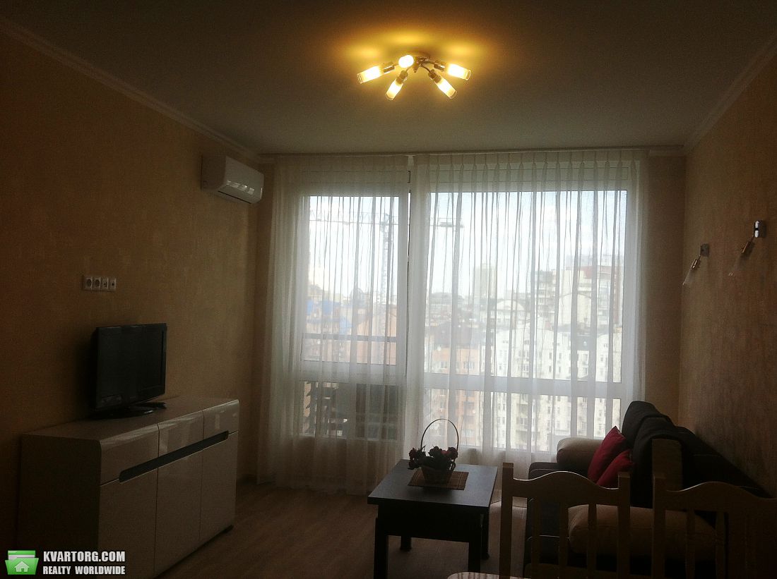 Rent out 1-room apartment. Киев,  Златоустовская — photo 4