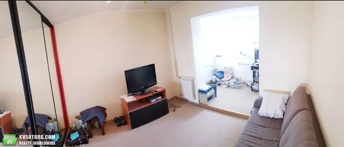Rent out 3-room apartment. Киев, Радужная — photo 1