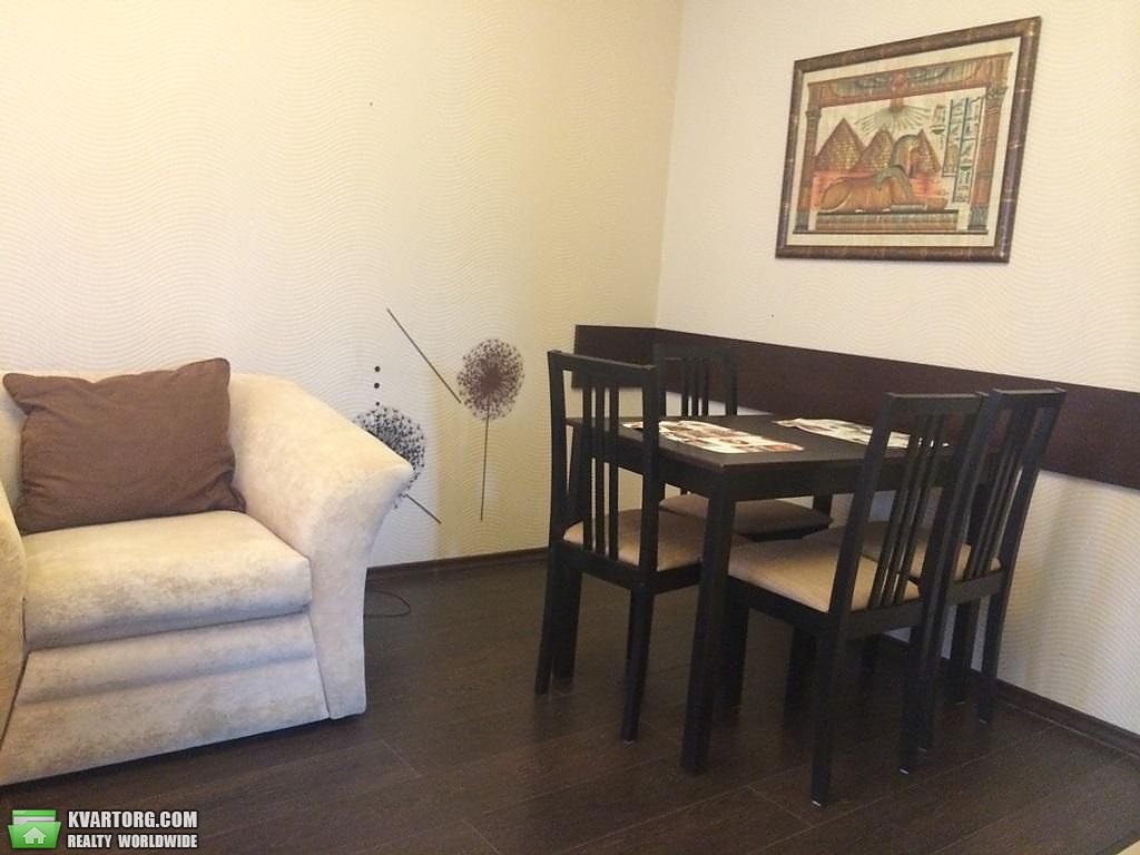 Rent out 2-room apartment. Киев,  Саксаганского — photo 3