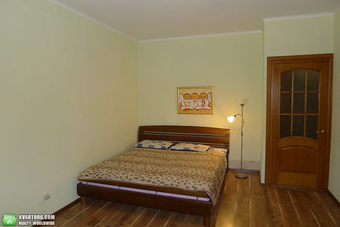 Rent out 1-room apartment. Киев, Воскресенская — photo 1