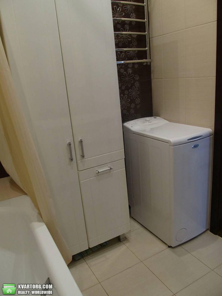 Rent out 2-room apartment. Киев,  Чавдар — photo 2