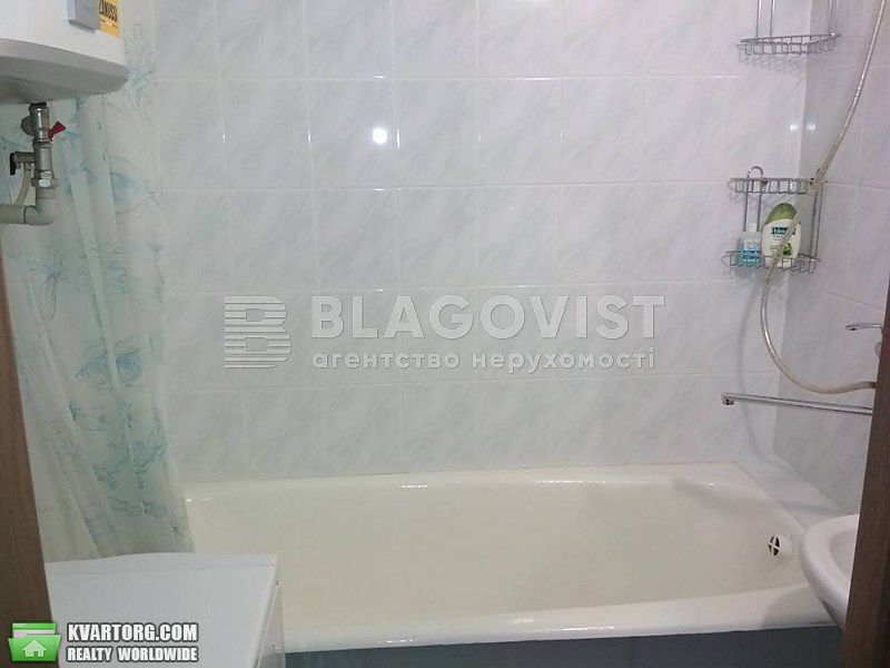 Rent out 2-room apartment. Киев,  Харьковское шоссе — photo 2
