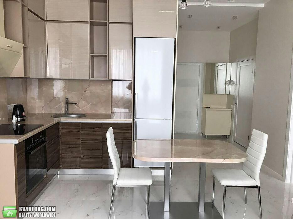 Rent out 2-room apartment. Киев,  Днепровская наб — photo 3
