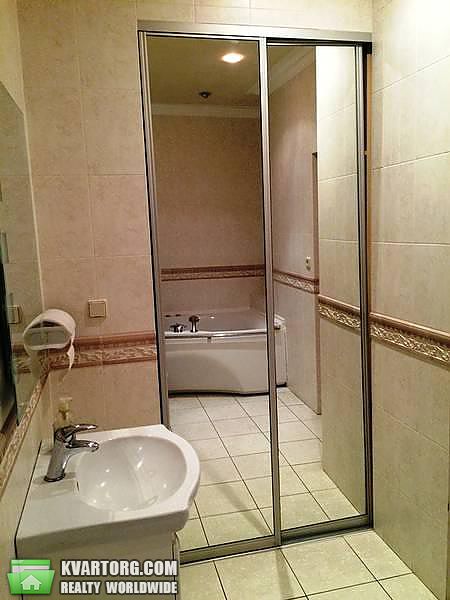 Sell 4-room apartment. Киев,  Большая Житомирская — photo 1