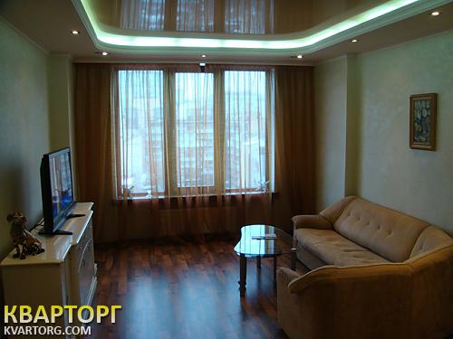 Rent out 1-room apartment. Киев, Жилянская — photo 1