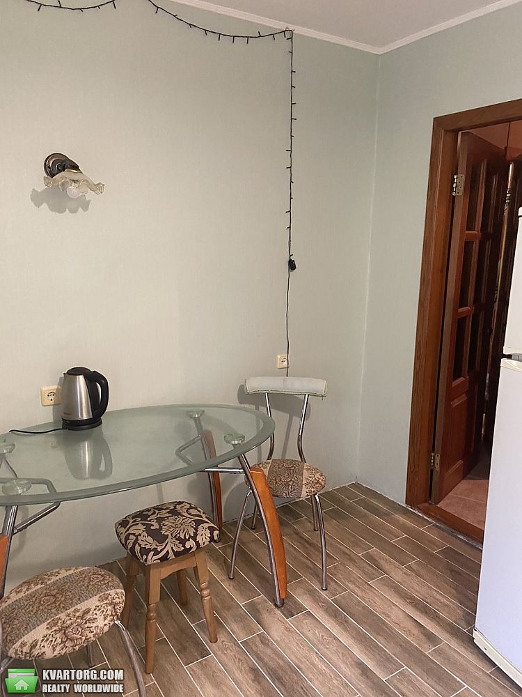 Rent out 1-room apartment. Киев, Тургеньевская — photo 1
