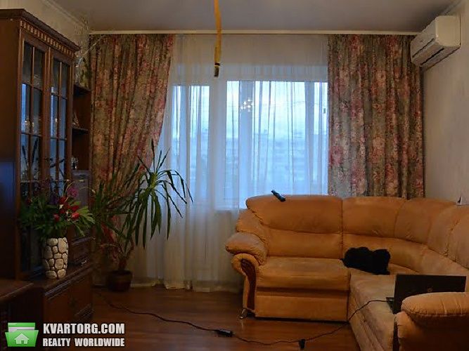 Sell 2-room apartment. Киев,  Героев Днепра — photo 2