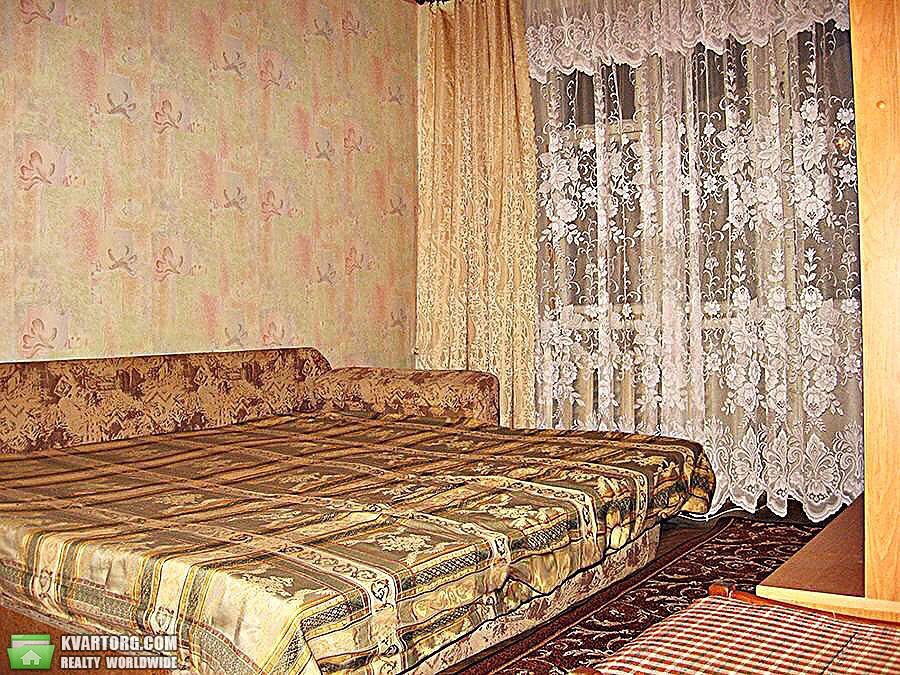 Rent out 2-room apartment. Киев,  Стратегическое шоссе — photo 2