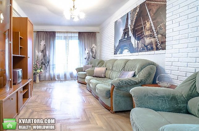 Rent out 3-room apartment. Киев,  Жмеринская — photo 1