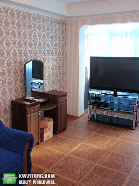 Rent out 2-room apartment. Киев, Баумана — photo 1