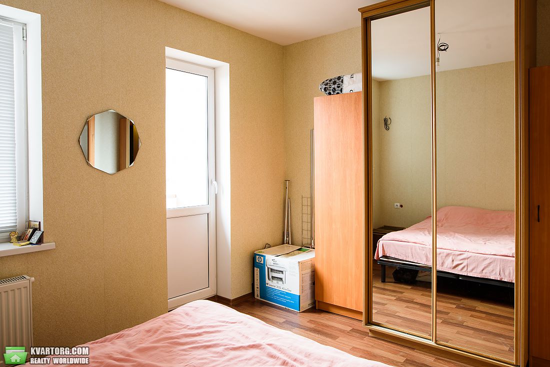 Sell 3-room apartment. Киев,  Петропавловская — photo 3