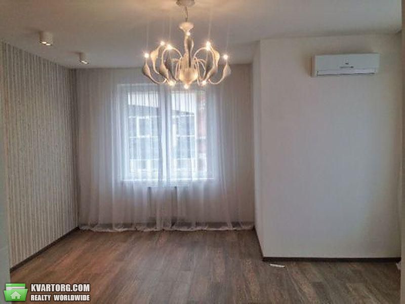 Rent out 3-room apartment. Киев,  Дмитриевская — photo 4