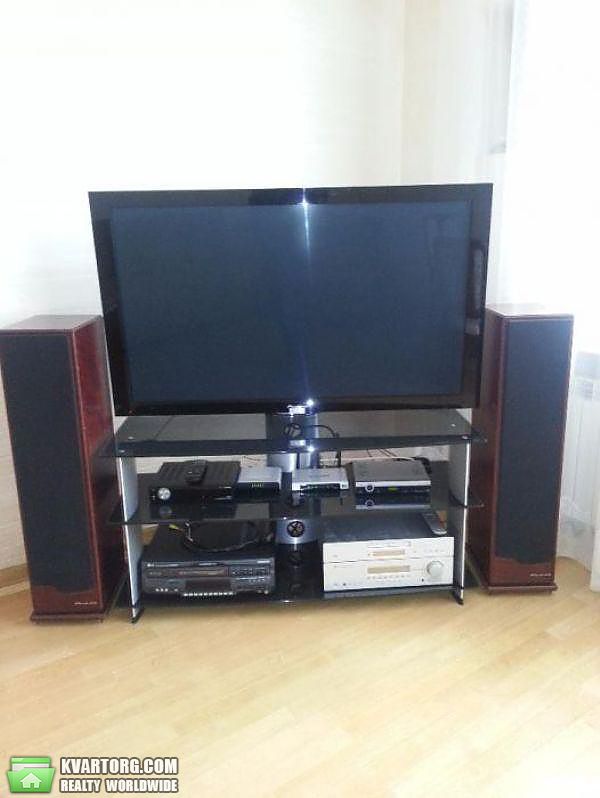 Rent out 2-room apartment. Киев,  Костельная — photo 3