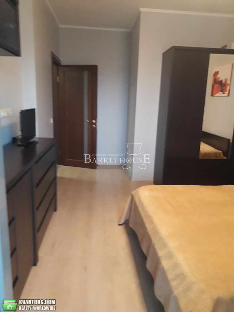 Rent out 2-room apartment. Киев,  Голосеевский пр — photo 2