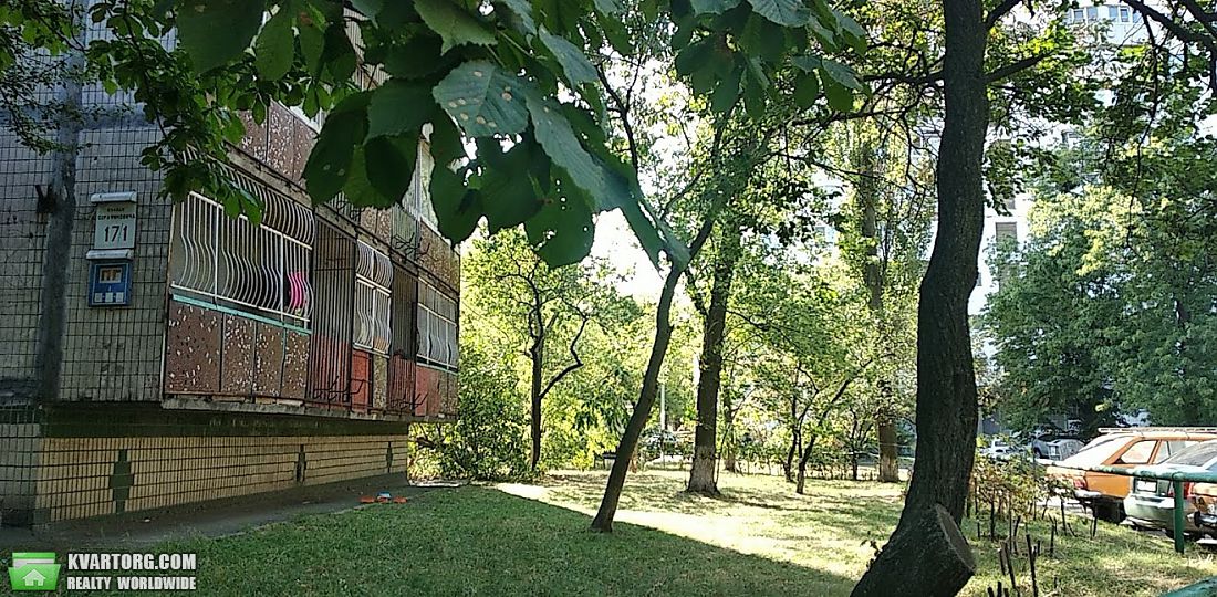 Sell 2-room apartment. Киев, миколайчука — photo 2