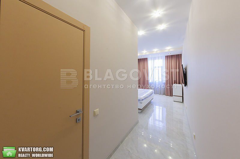 Rent out 2-room apartment. Киев,  Барбюса — photo 10