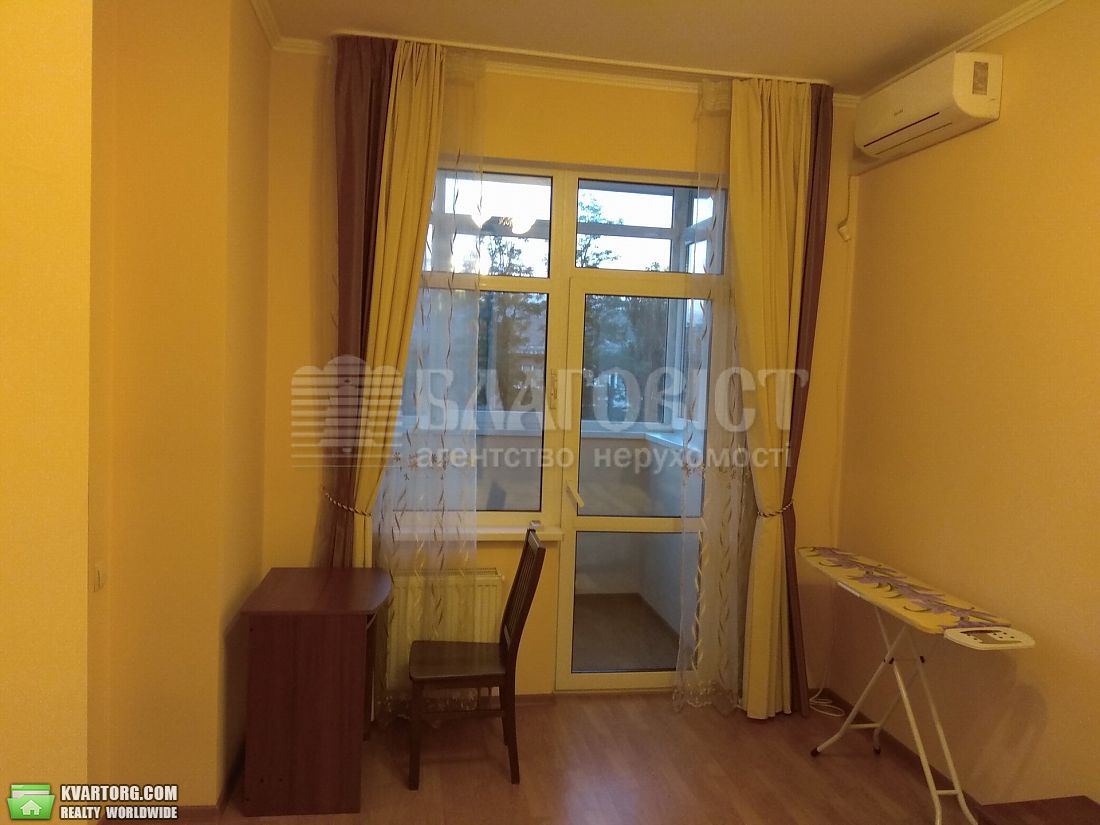 Rent out 1-room apartment. Киев,  Щорса — photo 5