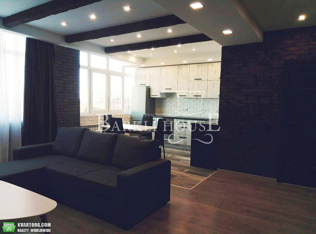 Rent out 3-room apartment. Киев,  Александровская — photo 2
