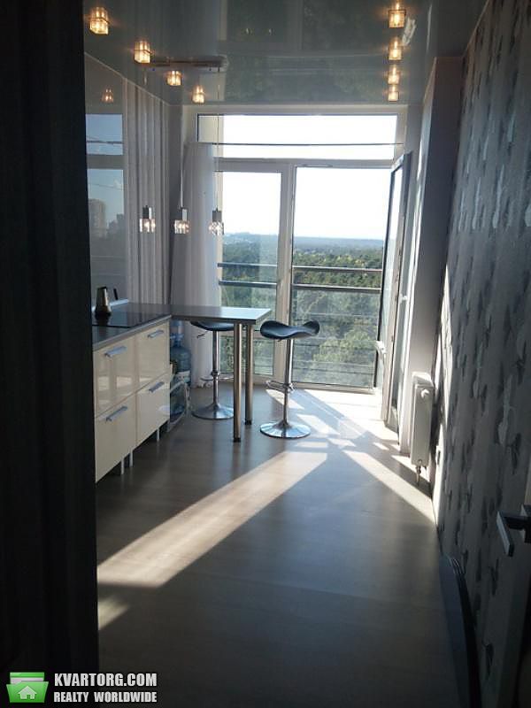 Rent out 1-room apartment. Киев,  Петрицкого — photo 4