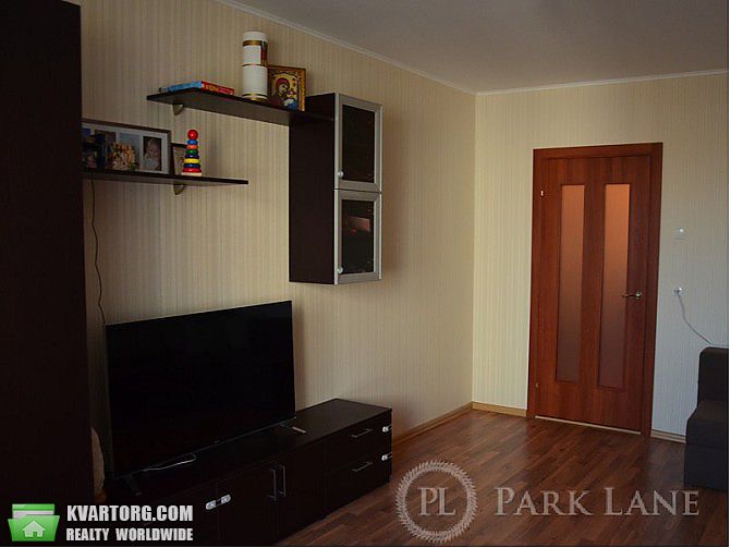 Sell 1-room apartment. Киев,  Урловская — photo 1