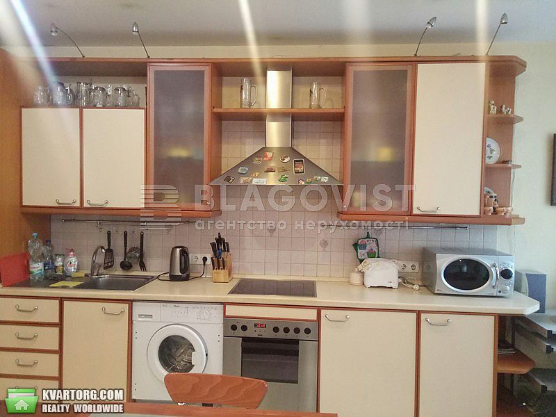 Rent out 2-room apartment. Киев,  Дмитриевская — photo 1