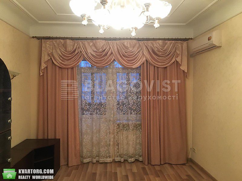 Rent out 2-room apartment. Киев,  Институтская — photo 4