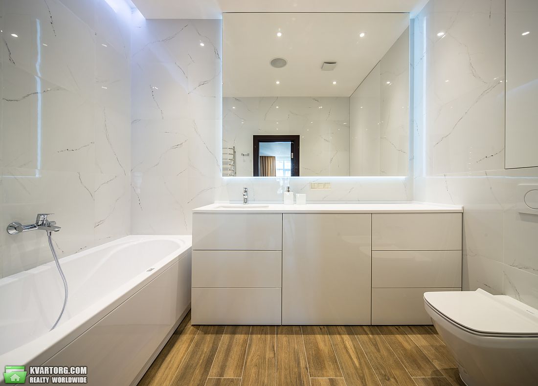 Rent out 3-room apartment. Киев,  Драгомирова — photo 2