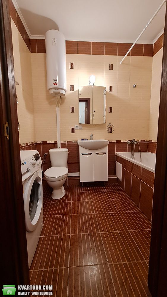 Rent out 1-room apartment. Киев, Воскресенская ул. — photo 3