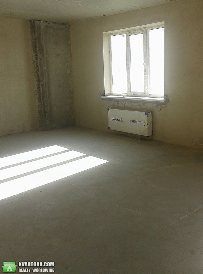 Sell 3-room apartment. Киев,  Салютная — photo 1