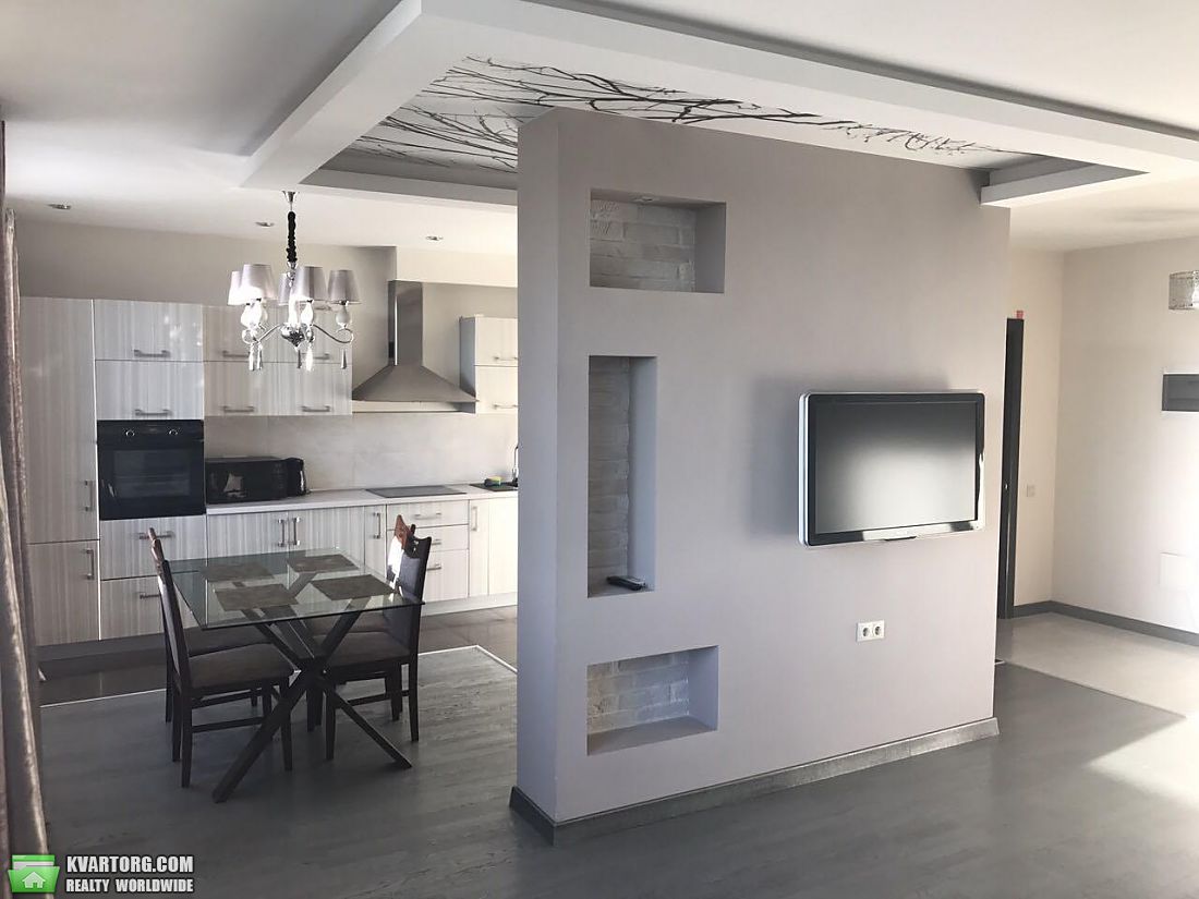 Rent out 2-room apartment. Киев,  Голосеевский пр — photo 1