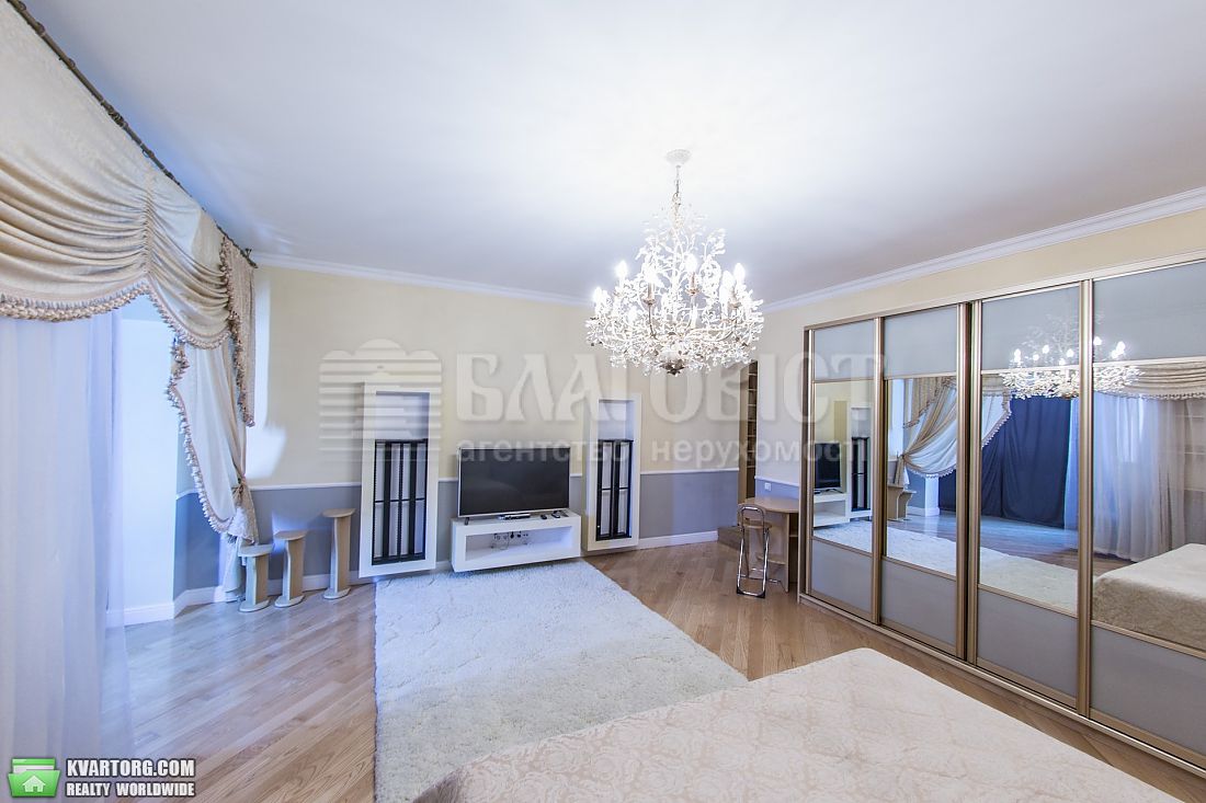 Rent out 4-room apartment. Киев,  Антонова — photo 2