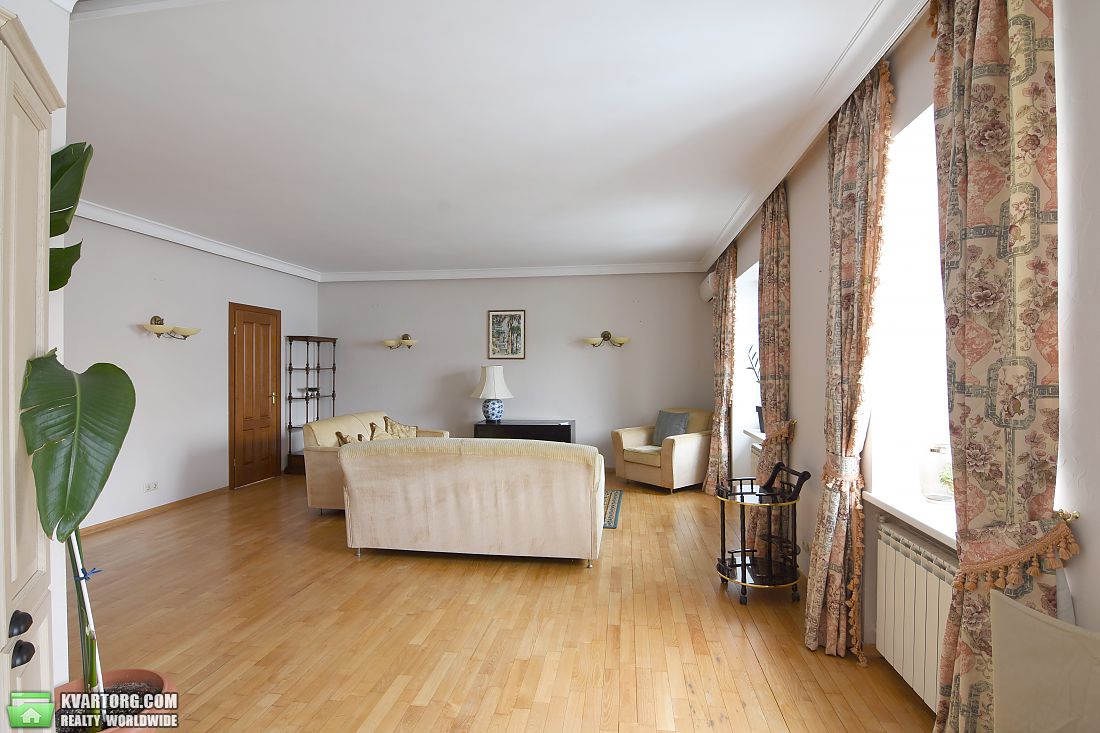 Rent out 2-room apartment. Киев,  Трехсвятительская — photo 10