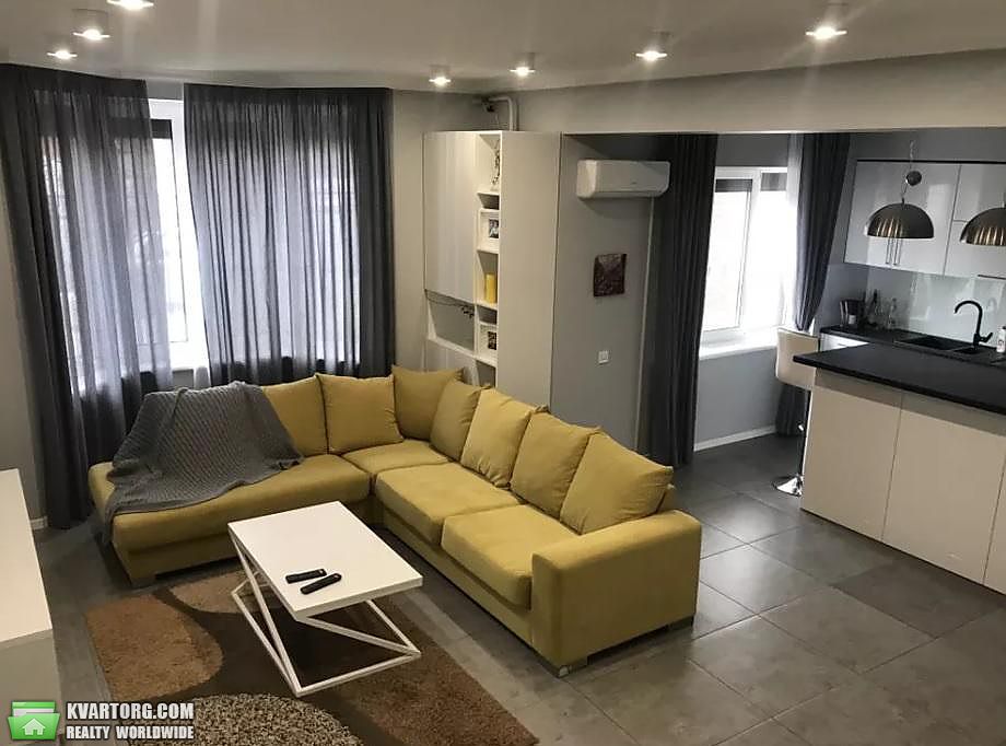 Rent out Townhouse. Киевская обл., Петропавловская Борщаговк — photo 1