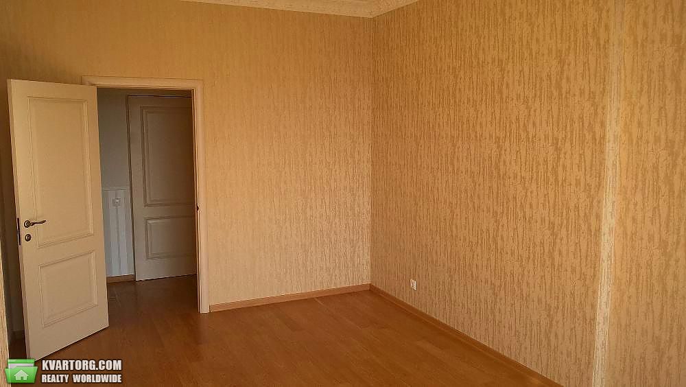 Rent out 3-room apartment. Киев,  Барбюса — photo 4
