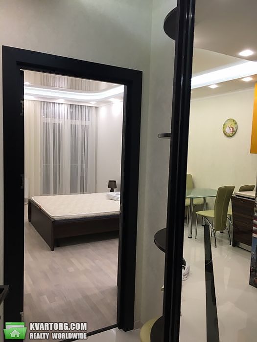Rent out 2-room apartment. Киев, Регенераторная ул. — photo 4